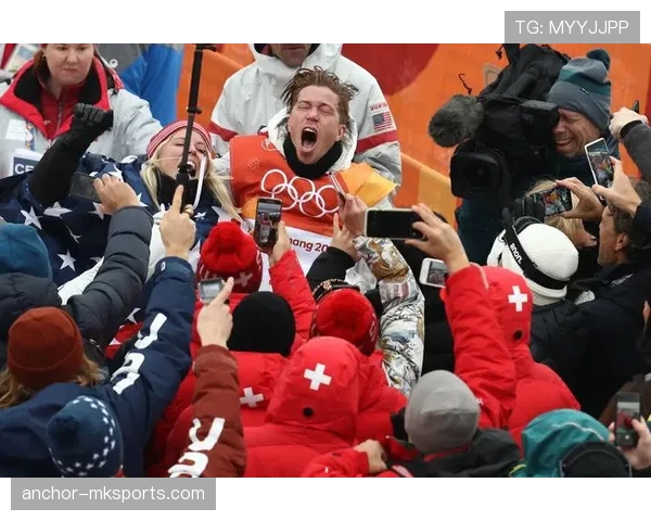 英伦天才泳将再创辉煌 艾玛·麦基翁巴黎勇夺四金登顶传奇