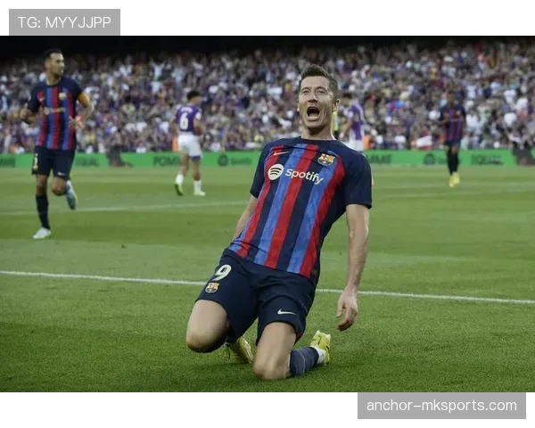 莱万 vs 伊布：中锋终结效率与战术适配性对比